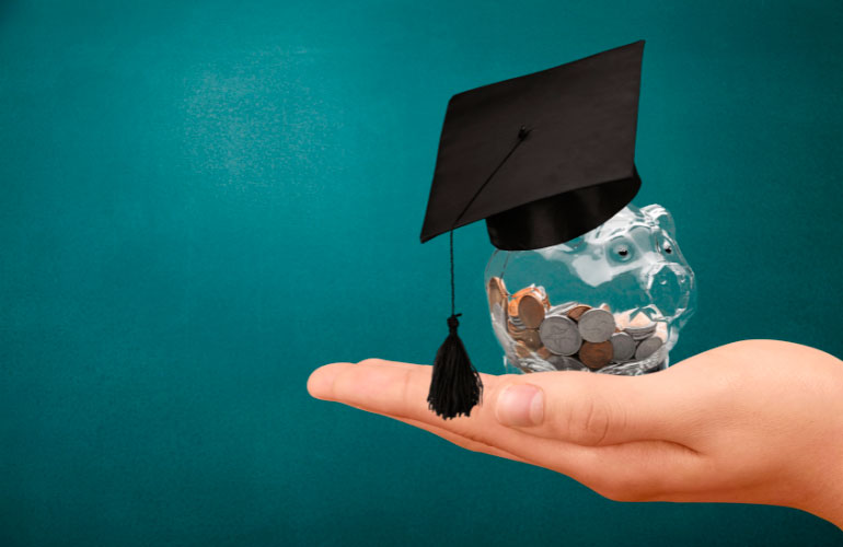 /public/content/articulos/La importancia de la educación financiera en la vida universitaria y profesional